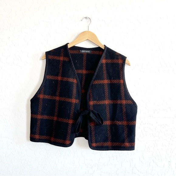 Pop of neutral wool plaid tie front vest - Picture 2 of 6